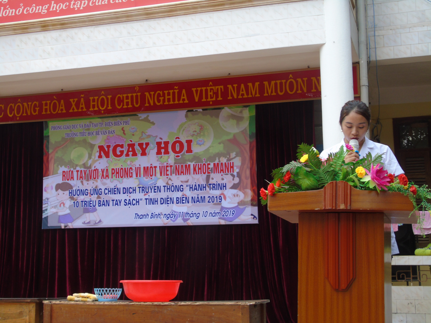 HƯỚNG DẪN HỌC SINH RỬA TAY VỚI XÀ PHÒNG